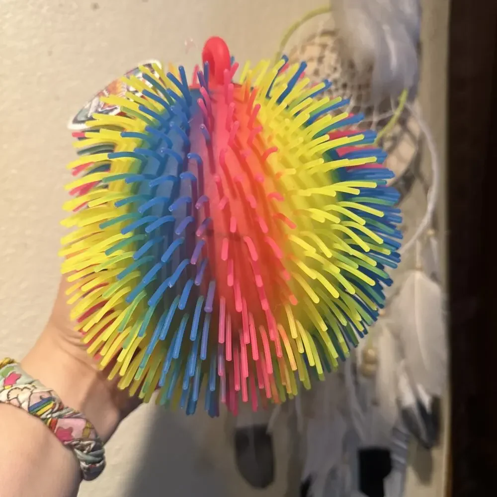 Ja-Ru Googly Massive Rainbow Ball